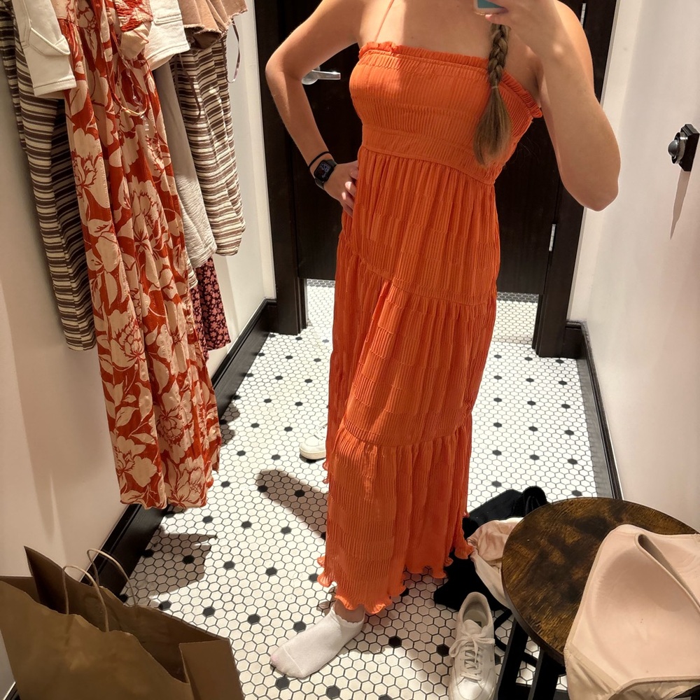 Pleated tiered maxi sundress